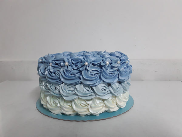 Bolo de Abacaxi Com Mousse de Chocolate Branco