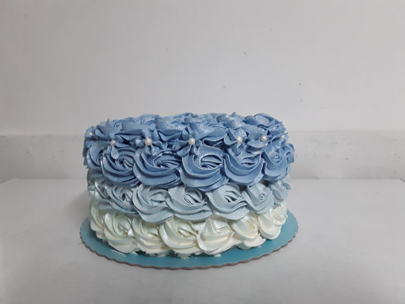 Bolo de Abacaxi Com Mousse de Chocolate Branco