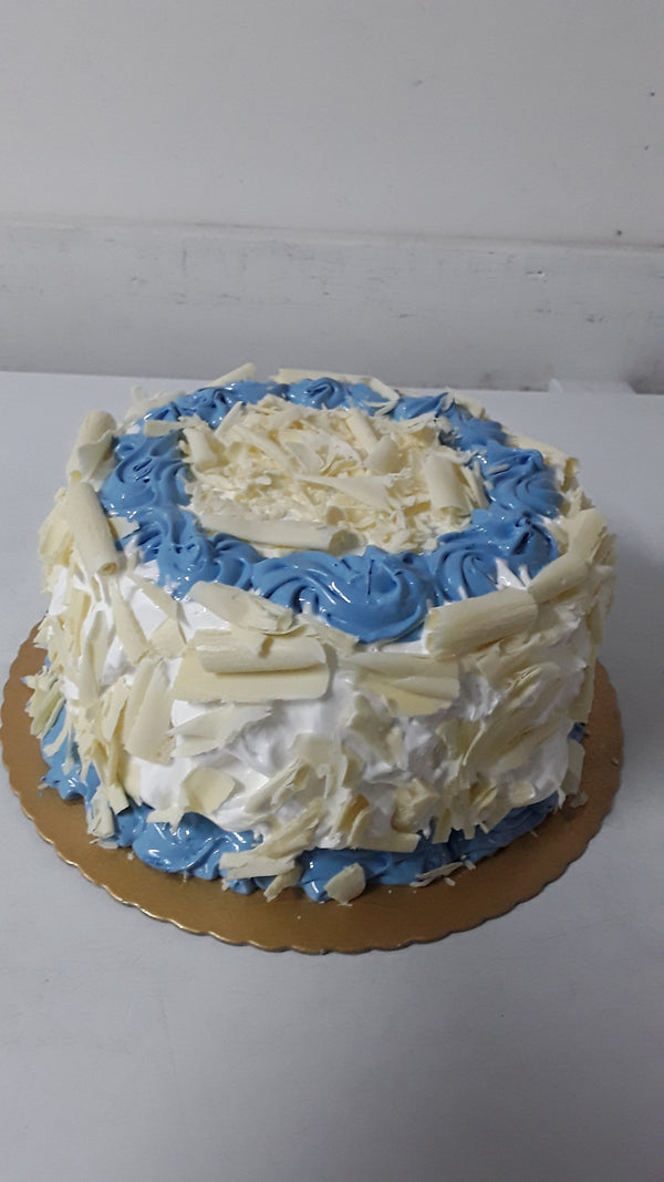 Bolo de Pêssego Com Mousse de Chocolate Branco